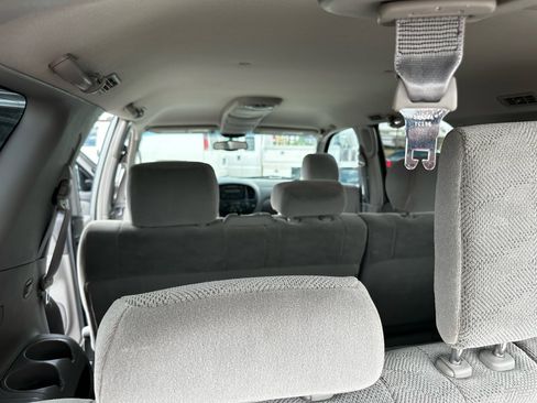 Used 2005 Toyota Sequoia SR5 image 39
