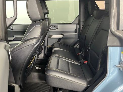 Used 2023 Ford Bronco Badlands w/ Sasquatch Package AWD/4WD image 25