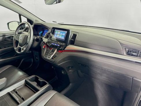 Used 2023 Honda Odyssey Sport image 38
