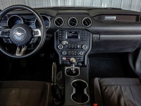 Used 2019 Ford Mustang Coupe image 13