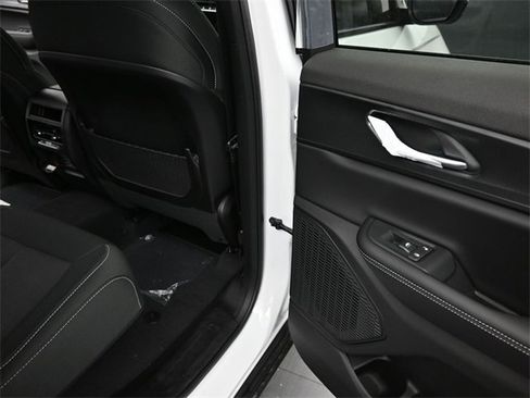 New 2025 Jeep Grand Cherokee Laredo image 19