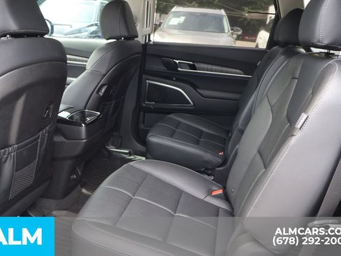Used 2024 Kia Telluride SX w/ Towing Package FWD image 17