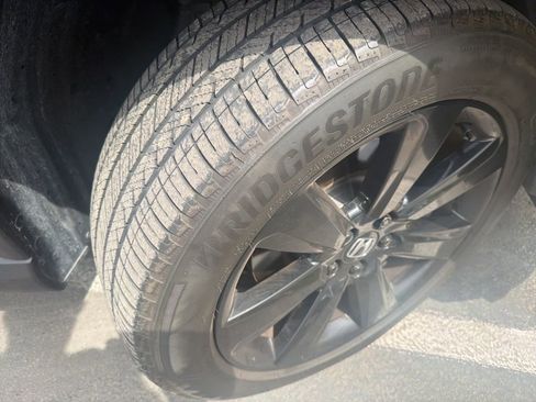 Used 2025 Honda Pilot Black Edition image 2