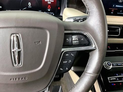 Used 2021 Lincoln Nautilus Reserve w/ Equipment Group 201A image 12