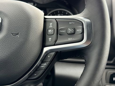 New 2026 RAM 1500 4x4 Crew Cab image 27