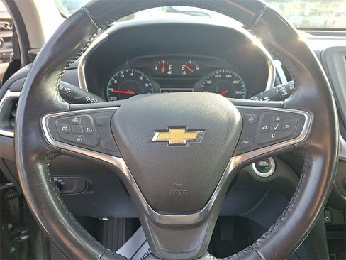 Used 2018 Chevrolet Equinox LT image 18