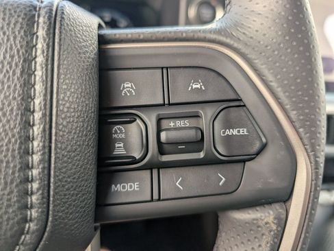 Used 2026 Toyota 4Runner Limited AWD/4WD image 19