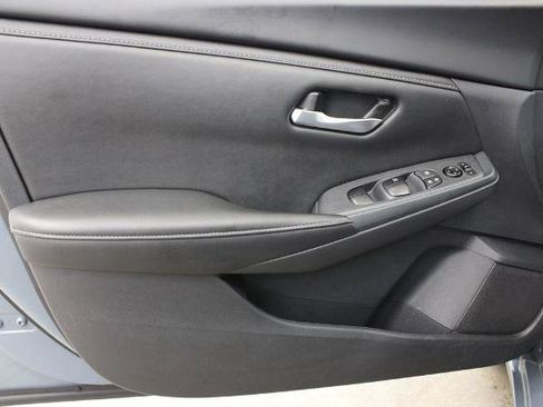 Certified 2025 Nissan Sentra SV FWD image 16
