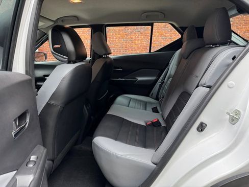 Used 2023 Nissan Kicks SR w/ SR Premium Package image 24