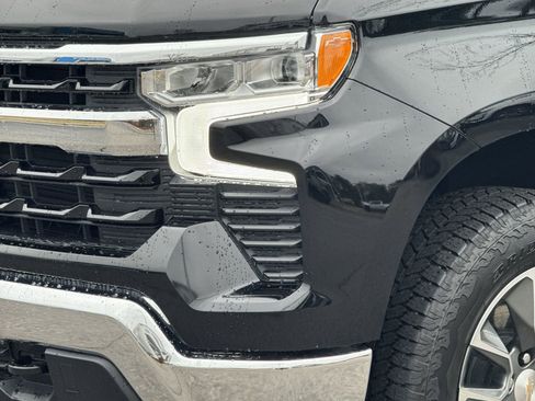 Used 2025 Chevrolet Silverado 1500 LT image 6