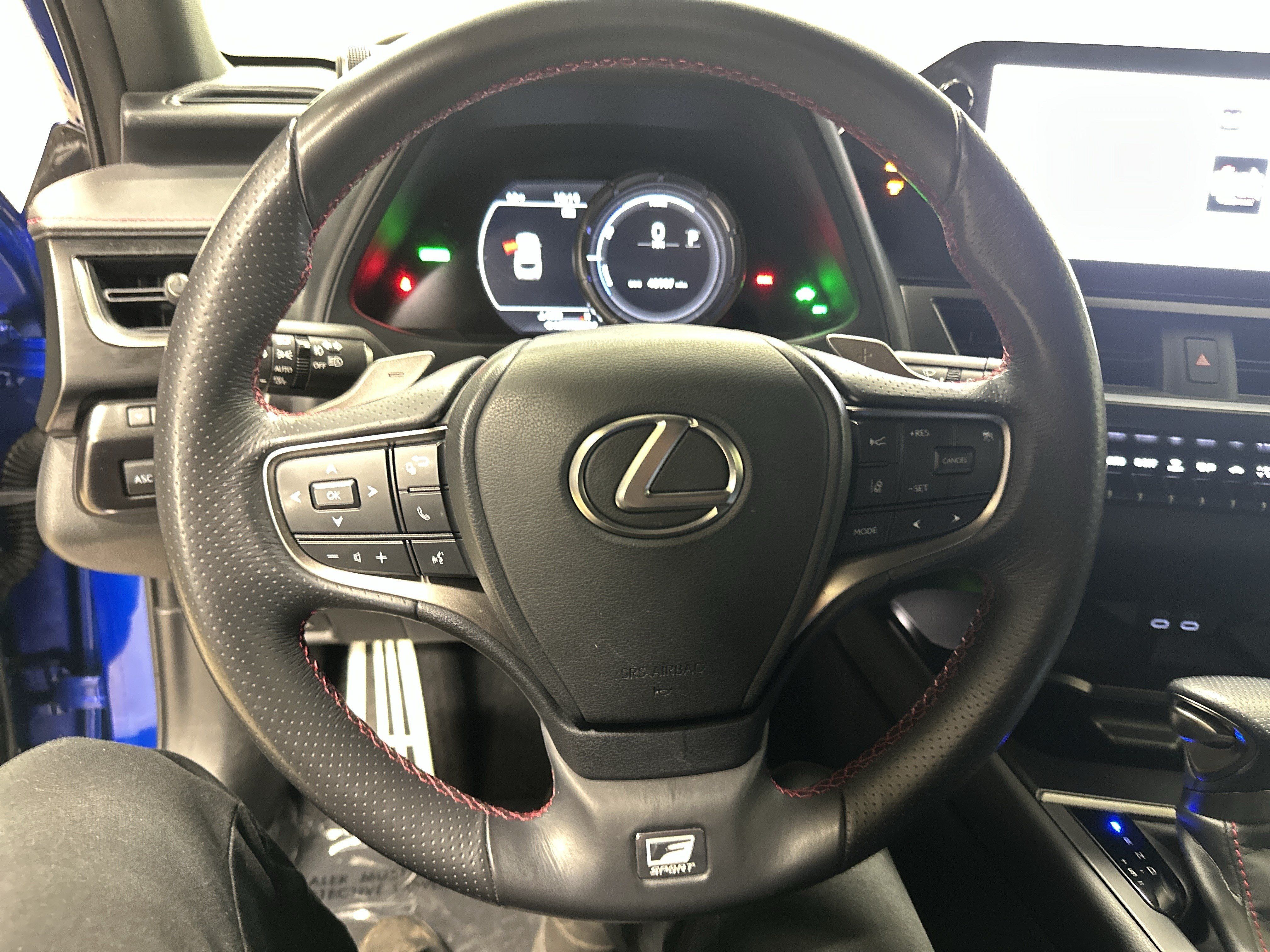 Certified 2024 Lexus UX 250h F Sport FWD image 18
