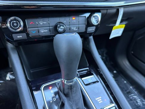 New 2026 Jeep Compass Latitude AWD/4WD image 26