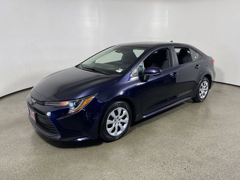 Certified 2025 Toyota Corolla LE FWD image 7
