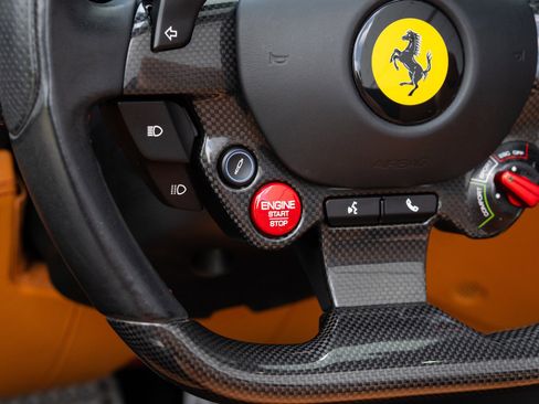 Used 2019 Ferrari Portofino RWD image 41