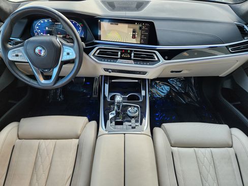 Used 2022 BMW ALPINA XB7 image 31