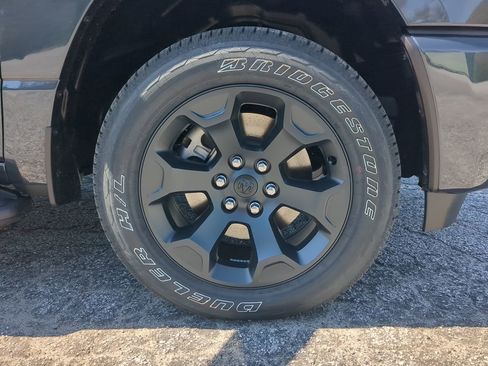 New 2026 RAM 1500 Express AWD/4WD image 9
