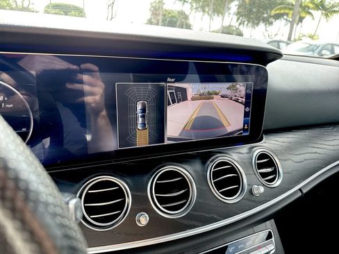 Used 2018 Mercedes-Benz E 300 4MATIC image 50