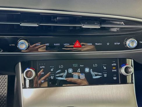 New 2026 Genesis GV70 2.5T Advanced AWD/4WD image 14