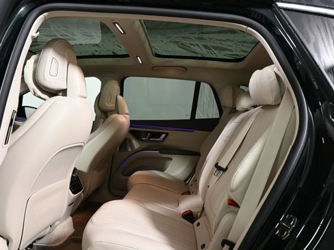 Certified 2023 Mercedes-Benz EQS 580 4MATIC SUV image 7