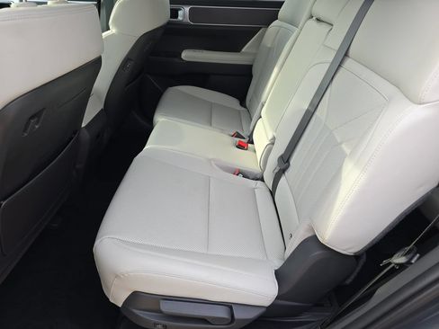 Used 2026 Hyundai Santa Fe SEL FWD image 15