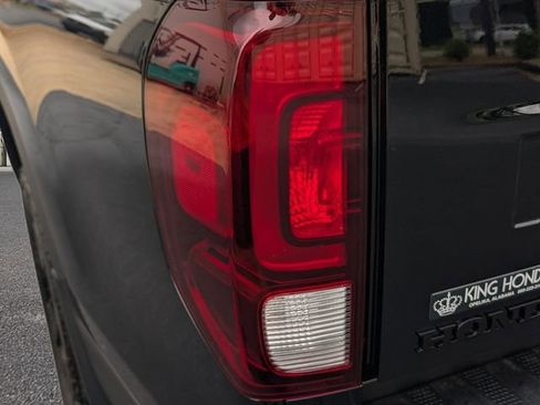New 2026 Honda Ridgeline Black Edition image 9