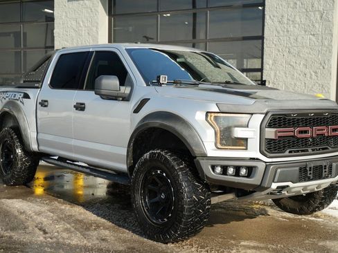 Used 2018 Ford F150 Raptor image 2