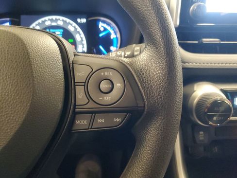 Certified 2025 Toyota RAV4 XLE image 21