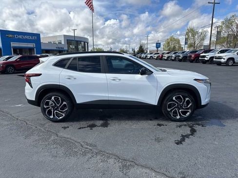 New 2026 Chevrolet Trax RS w/ Driver Confidence Package image 8