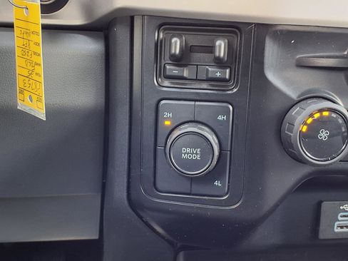 Used 2025 Ford F250 XLT image 13