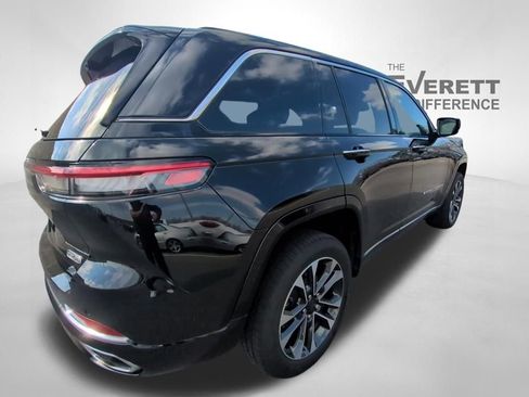 Used 2022 Jeep Grand Cherokee Overland w/ Luxury Tech Group IV image 4