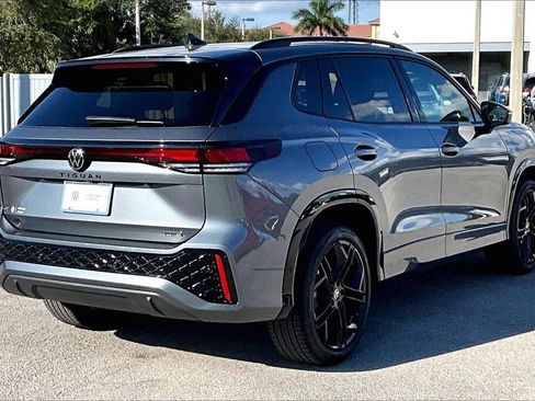 New 2026 Volkswagen Tiguan SE R-Line image 5