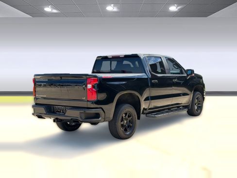 Used 2020 Chevrolet Silverado 1500 LT Trail Boss AWD/4WD image 9