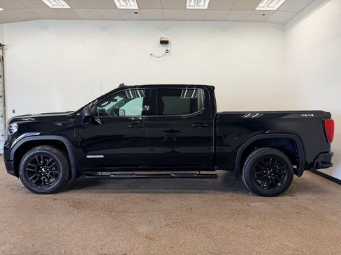Used 2023 GMC Sierra 1500 Elevation AWD/4WD image 2