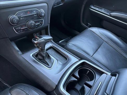 Used 2019 Dodge Charger SXT w/ Leather Interior Group RWD image 21