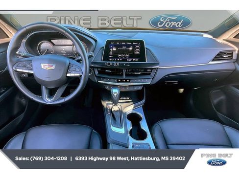 Used 2026 Cadillac CT4 Premium Luxury RWD image 13