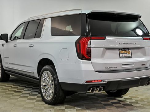 New 2026 GMC Yukon XL Denali w/ Denali Reserve Package AWD/4WD image 4