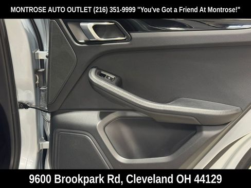 Used 2017 Porsche Macan image 48