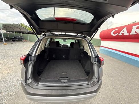 Used 2023 Nissan Rogue S AWD/4WD image 17