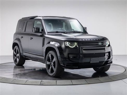 Used 2024 Land Rover Defender 110 X-Dynamic SE AWD/4WD image 7