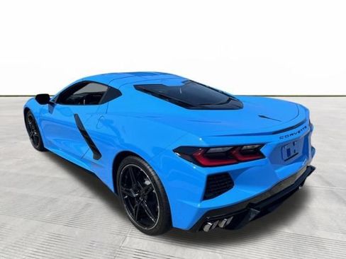 Used 2021 Chevrolet Corvette Stingray Coupe w/ 1LT RWD image 3