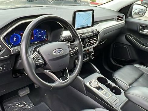 Used 2022 Ford Escape SEL w/ Technology Package image 16