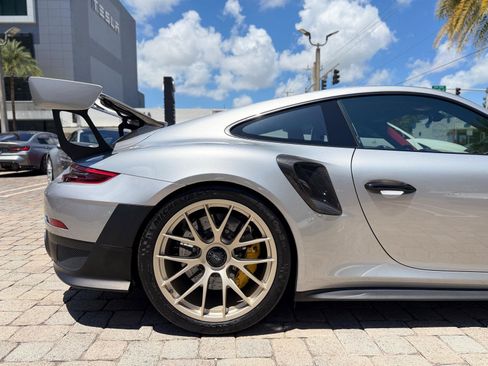 Used 2018 Porsche 911 GT2 RS RWD image 34