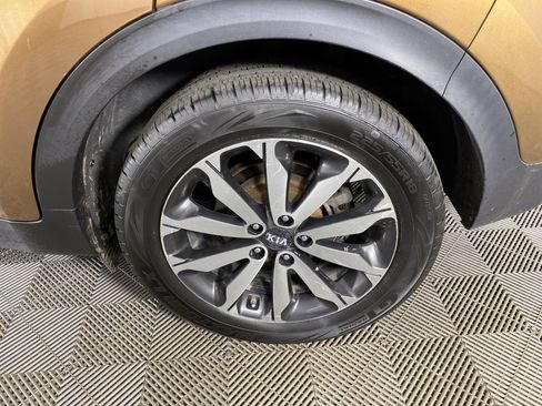 Used 2017 Kia Sportage EX image 11