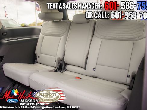 New 2026 Ford Expedition Platinum w/ Platinum Ultimate Package AWD/4WD image 15