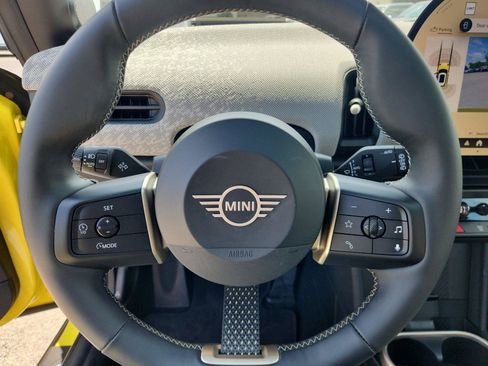 Used 2025 MINI Cooper S FWD image 17