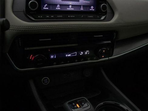 Used 2023 Nissan Rogue SV w/ SV Premium Package image 33