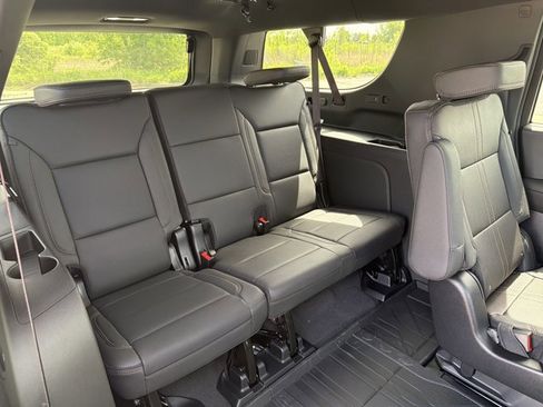 New 2026 Chevrolet Suburban High Country w/ Sun And Tow Package AWD/4WD image 32
