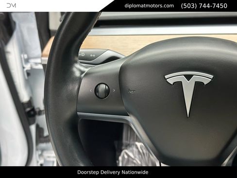 Used 2018 Tesla Model 3 Long Range image 32