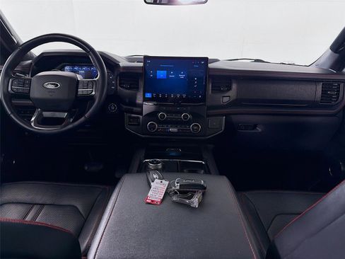 Used 2022 Ford Expedition Limited AWD/4WD image 25