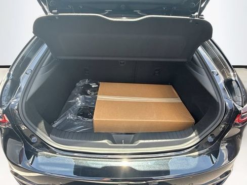 New 2026 MAZDA MAZDA3 Hatchback w/Premium Plus Pkg AWD/4WD image 28